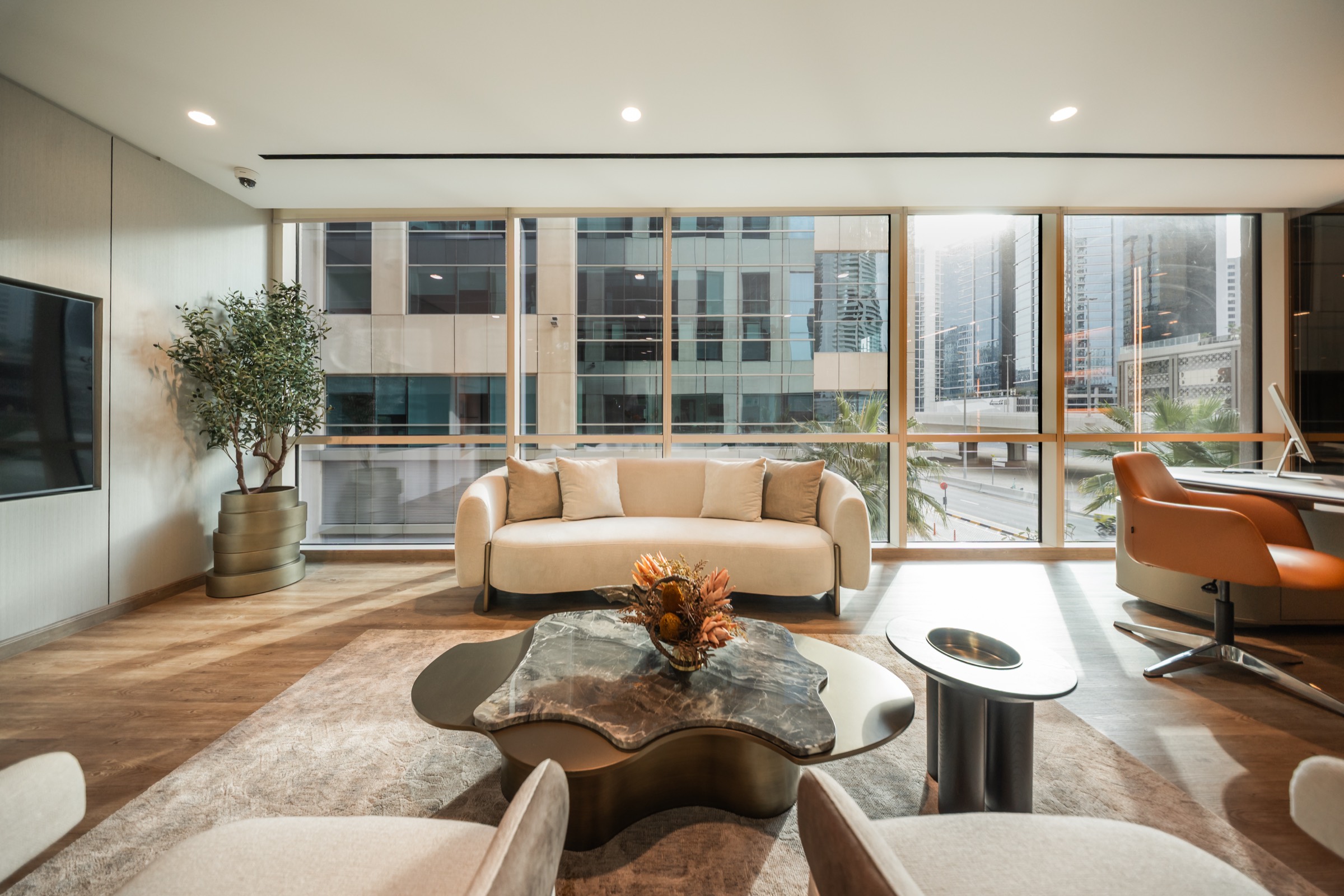 Reno-designed commercial office interior in Dubai